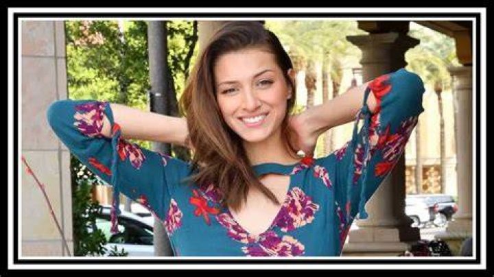 (2024) Bella Rolland wiki/Bio, Age, Height, Net Worth