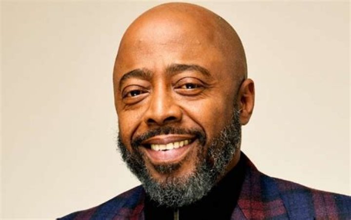 About &mdash; Donnell Rawlings