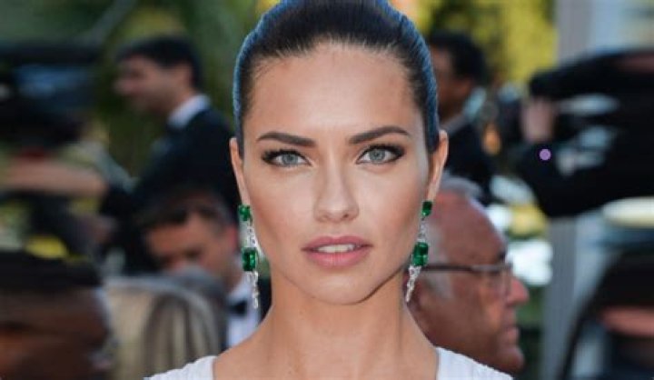 Adriana Lima Net Worth [2023 Update] Lifestyle & Career