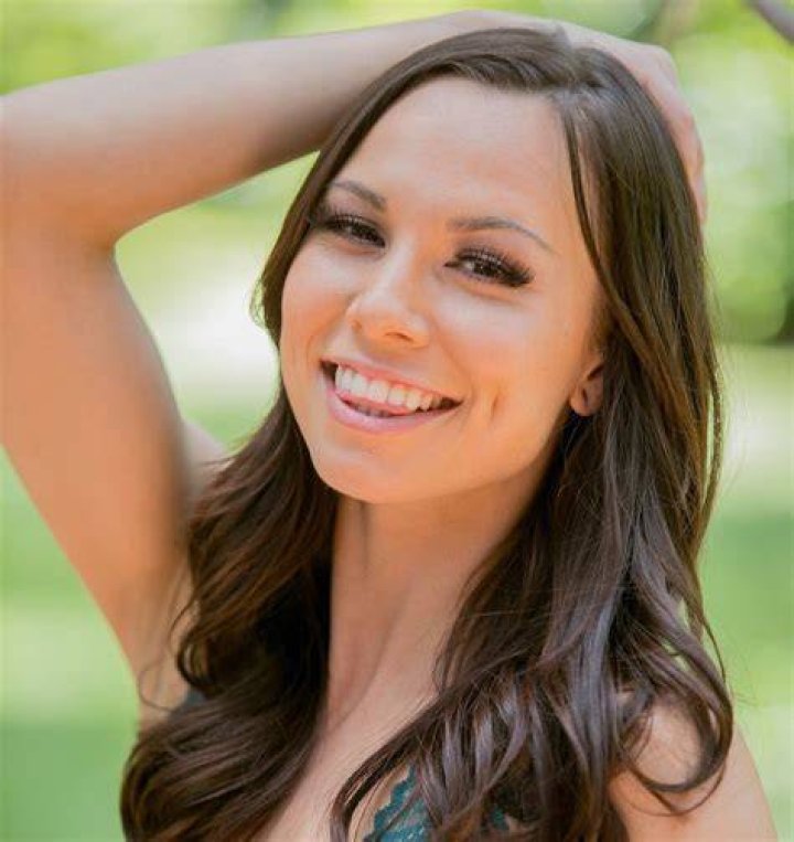 Aidra Fox Bio, Wiki, Age, Net Worth, Figure & More