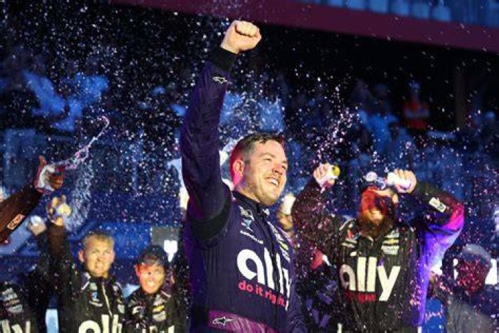 Alex Bowman wins his first Top 5 ranking in 2021 in Atlanta Cozy Hall
