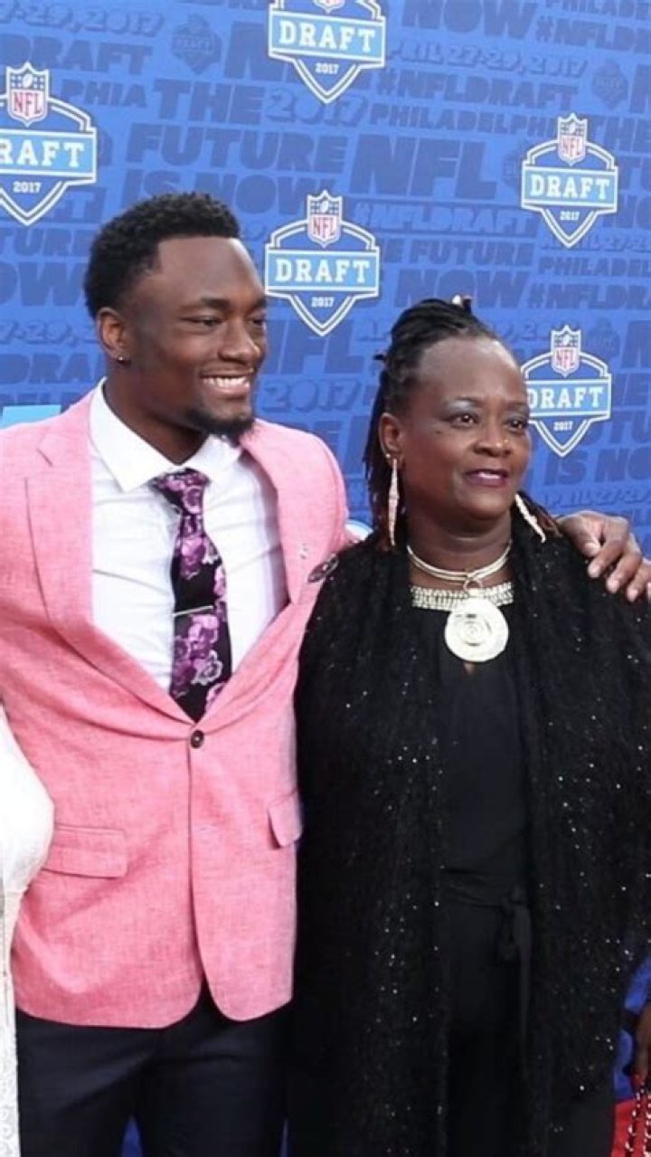 All About Corey Davis Mother Michelle Davis! [2023 Update]