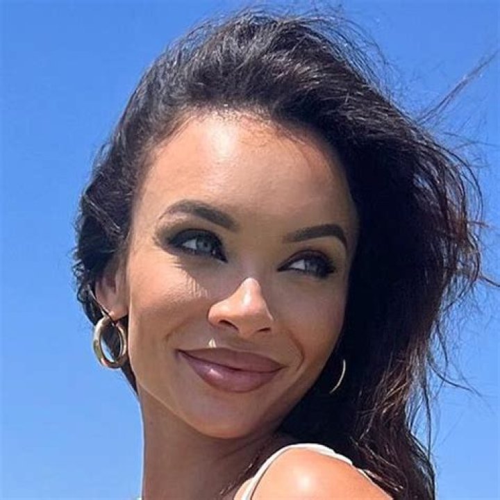 Alyssa Scott Biography, Age, Height, Boyfriend, Net Worth, Wiki