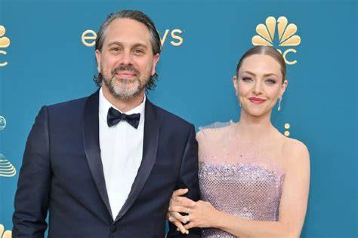 Amanda Seyfried with her older sister Jennifer Indian Actress Pics