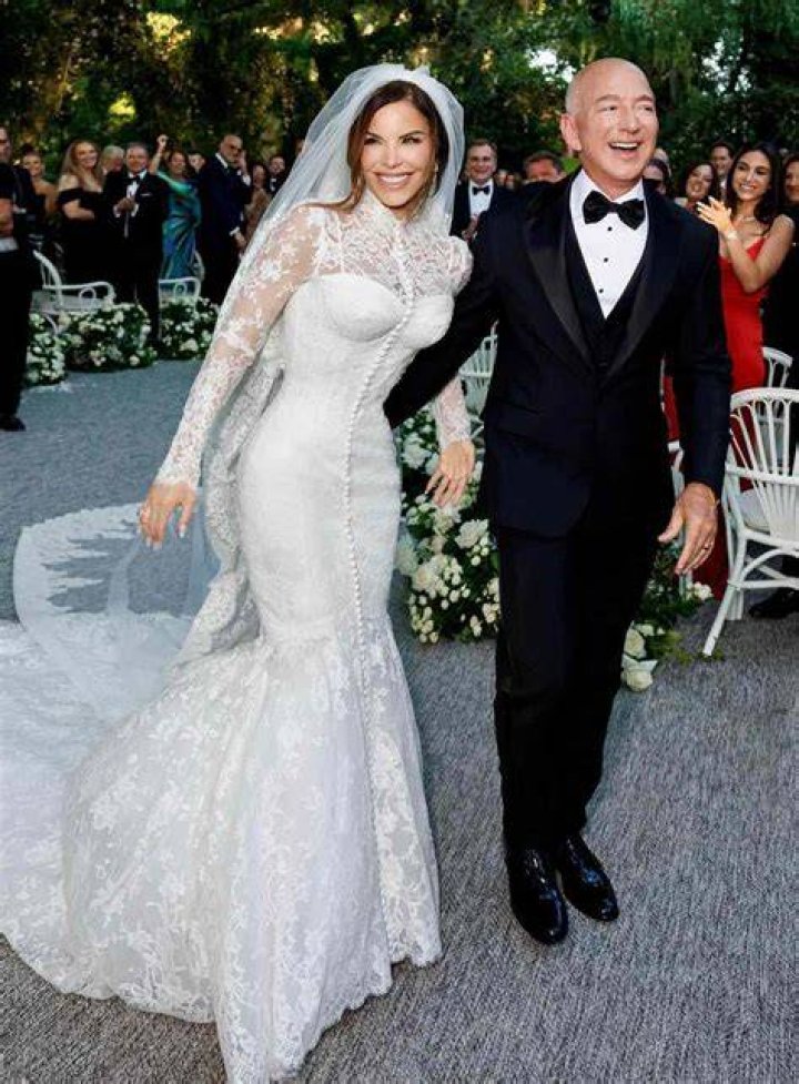 Amazon CEO Jeff Bezos, wife MacKenzie to divorce after 25 years