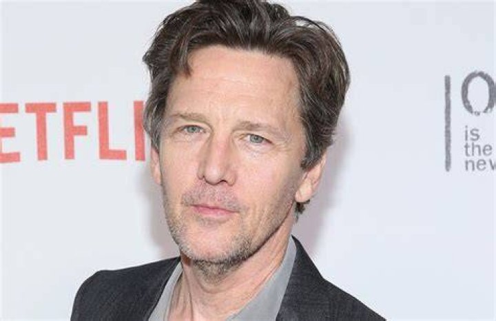 Andrew McCarthy Net Worth, Bio, Height, Family, Age, Weight, Wiki 2024