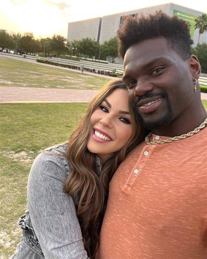 Arrayah Barrett NFL Star Shaq Barrett's Daughter Tragically Drowns in