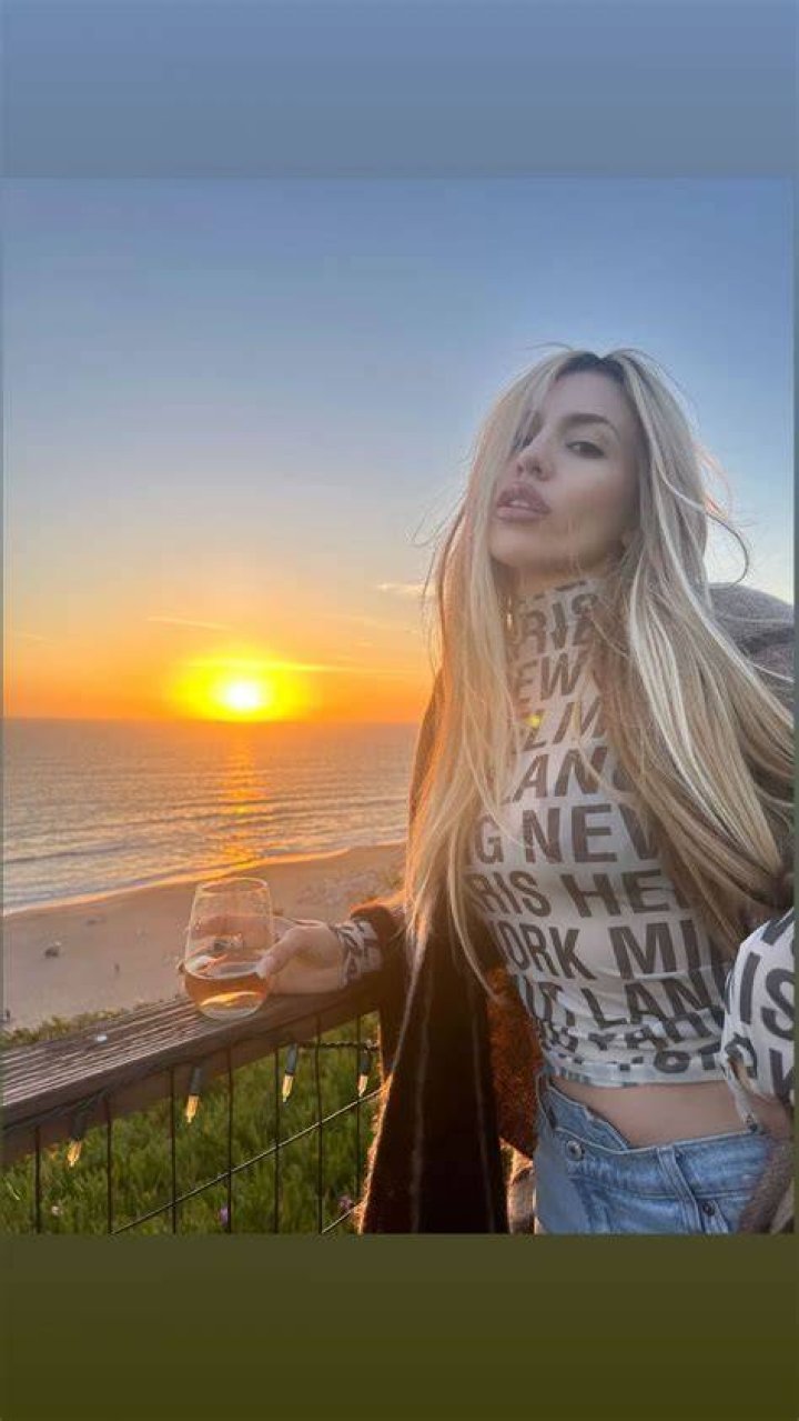 Ava Max on Instagram “swipe to see a rare pic of me smiling 😁” Max