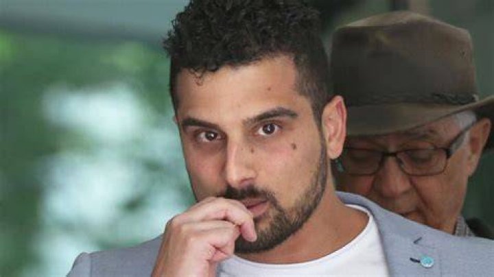 Avi Yemini trial YouTuber sues Victorian parliament for refusing media