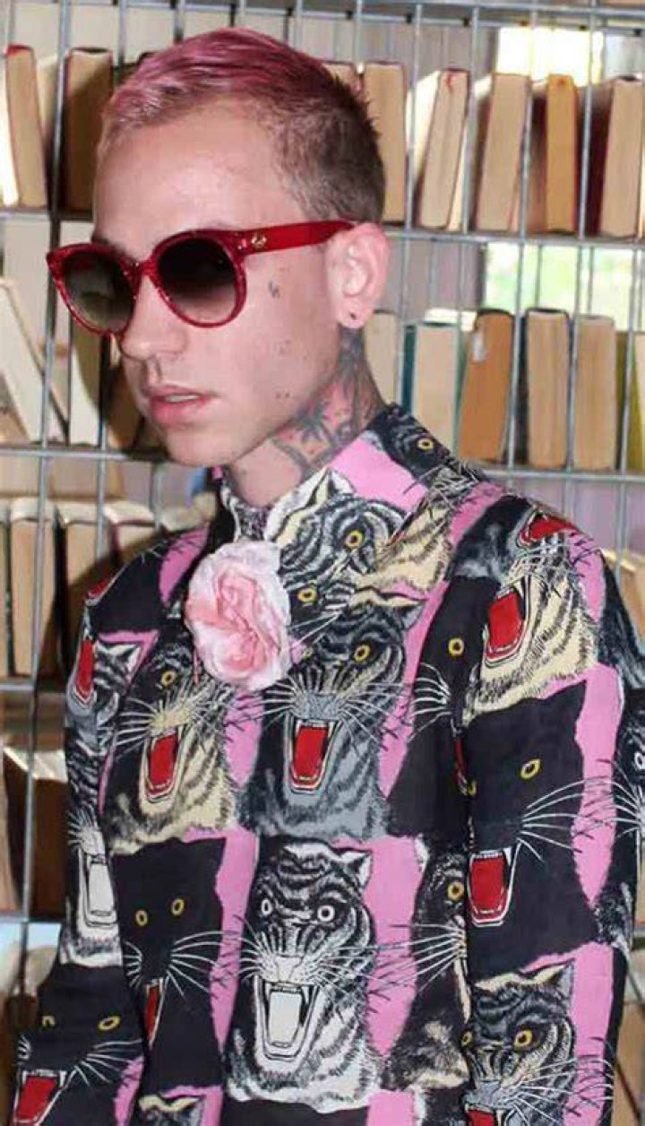Blackbear Height, Age, Bio, Weight, Net Worth, Facts and Family