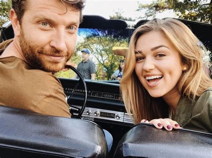 Brett Eldredge Falls in Love with Duck Dynasty's Sadie Robertson in His
