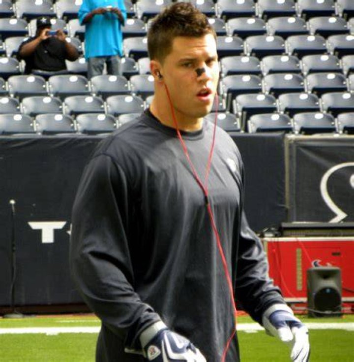 Brian Cushing Net Worth, Salary, Age, Height, Bio, Family, Career