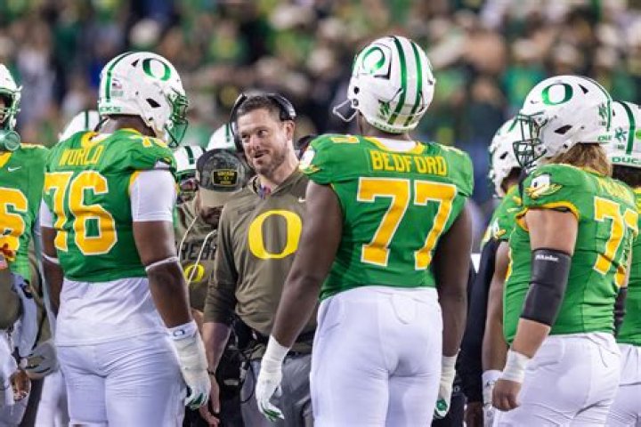 Can Oregon Ducks contain North Carolina&rsquo;s Drake Maye in Holiday Bowl