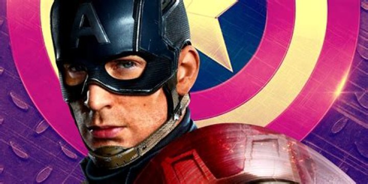 Captain America star Chris Evans accidentally shares nude pic from
