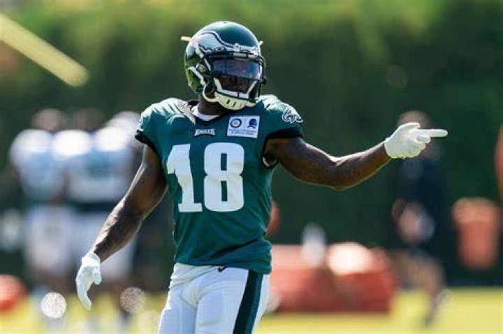 Carson Wentz sees Eagles rookie Jalen Reagor as explosive, fast and a