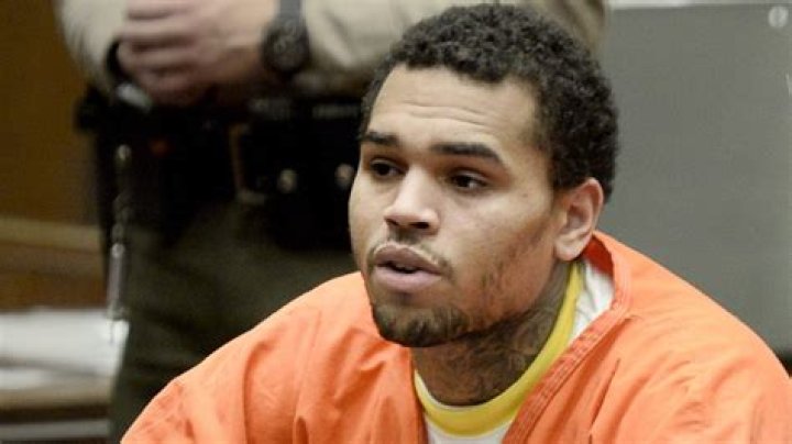 Chris Brown &eacute; acusado de drogar e violentar mulher nos Estados Unidos