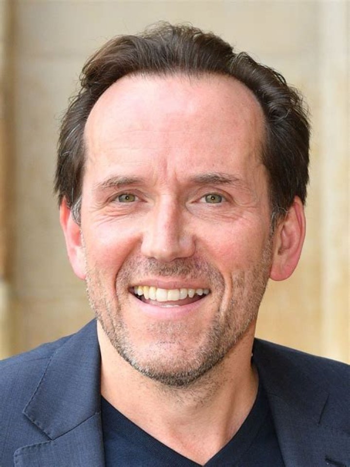 Classify Comedian Ben Miller