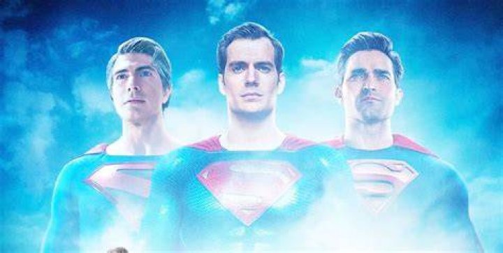 DC COMICS AND ARROWVERSE Superman Star Amy Adams Photoshoots 2021