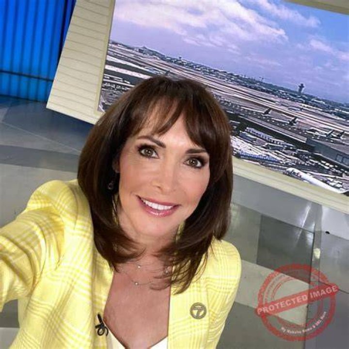 Ellen Leyva ABC, Bio, Age, Height, Husband, Married, Salary, Net Worth