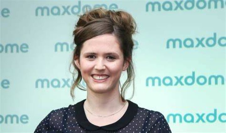 Emily Cox Biography, Height & Life Story Super Stars Bio
