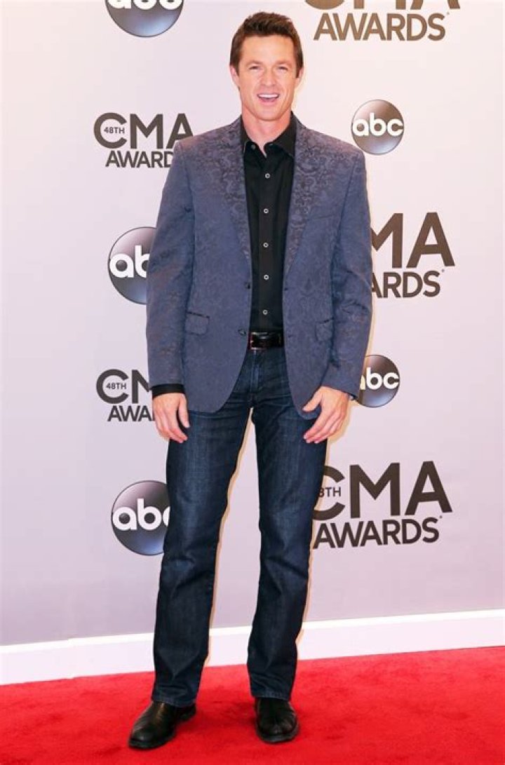 eric close Picture 6 48th Annual CMA Awards Red Carpet