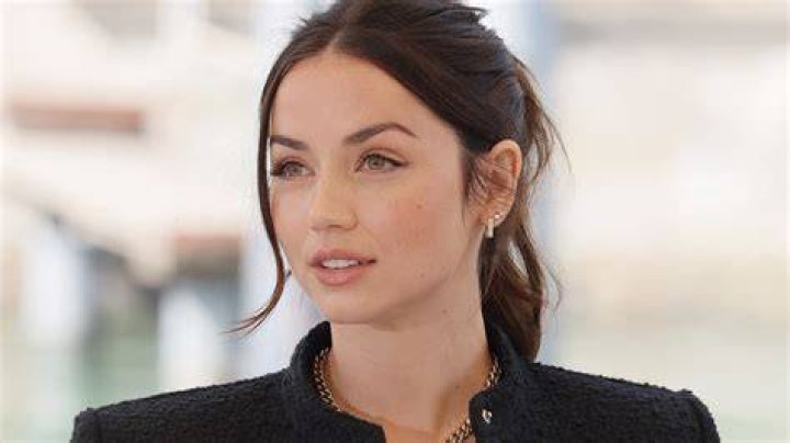 Fans de Ana de Armas ponen en jaque a Universal con una demanda por un