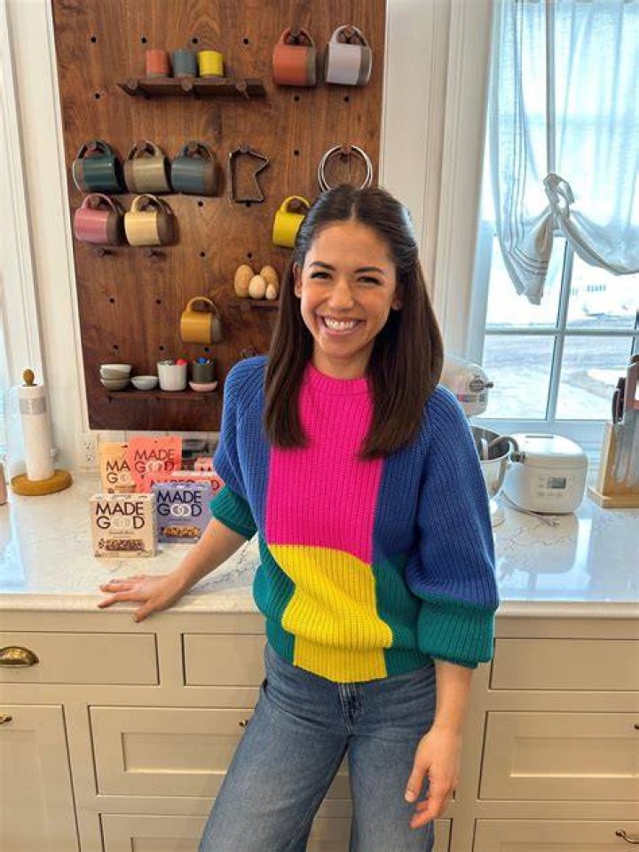Food Network Star Molly Yeh Pregnant With 2nd Baby See Pic Hollywood