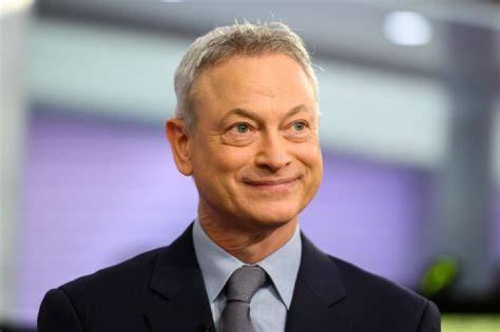 Gary Sinise's Biography Wall Of Celebrities