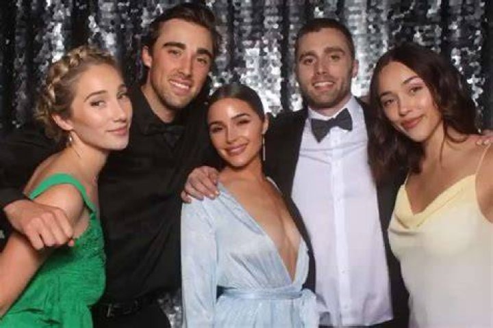How Many Siblings Does Olivia Culpo Have? thevibely