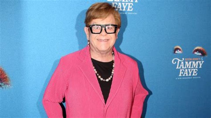How Much Does Elton John Make Per Concert ZaydenkruwRowe