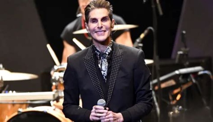 &iexcl;Perry Farrell el creador de Lollapalooza tendr&aacute; su propio sideshow