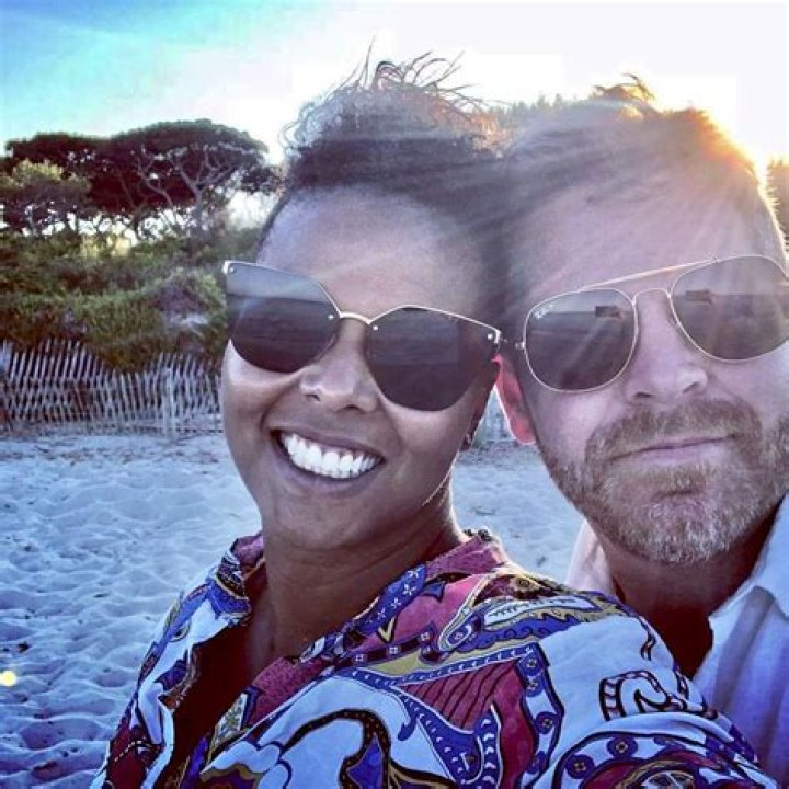 Jason Mathot and Karina Leblanc, married October 10, 2016. Ear cuff