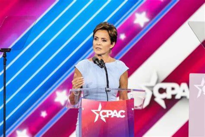 Kari Lake Net Worth What Is the Fox 10 News Anchor's Estimated Wealth
