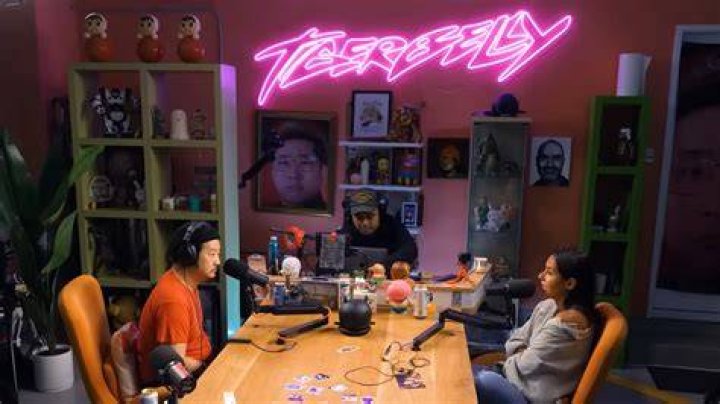 Khalyla Kuhn (Bobby Lee's Wife) Age, Net Worth (2023)