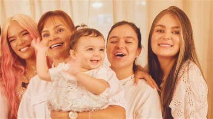 Las hermanas de Karol G c&oacute;mo se llaman y qu&eacute; hacen