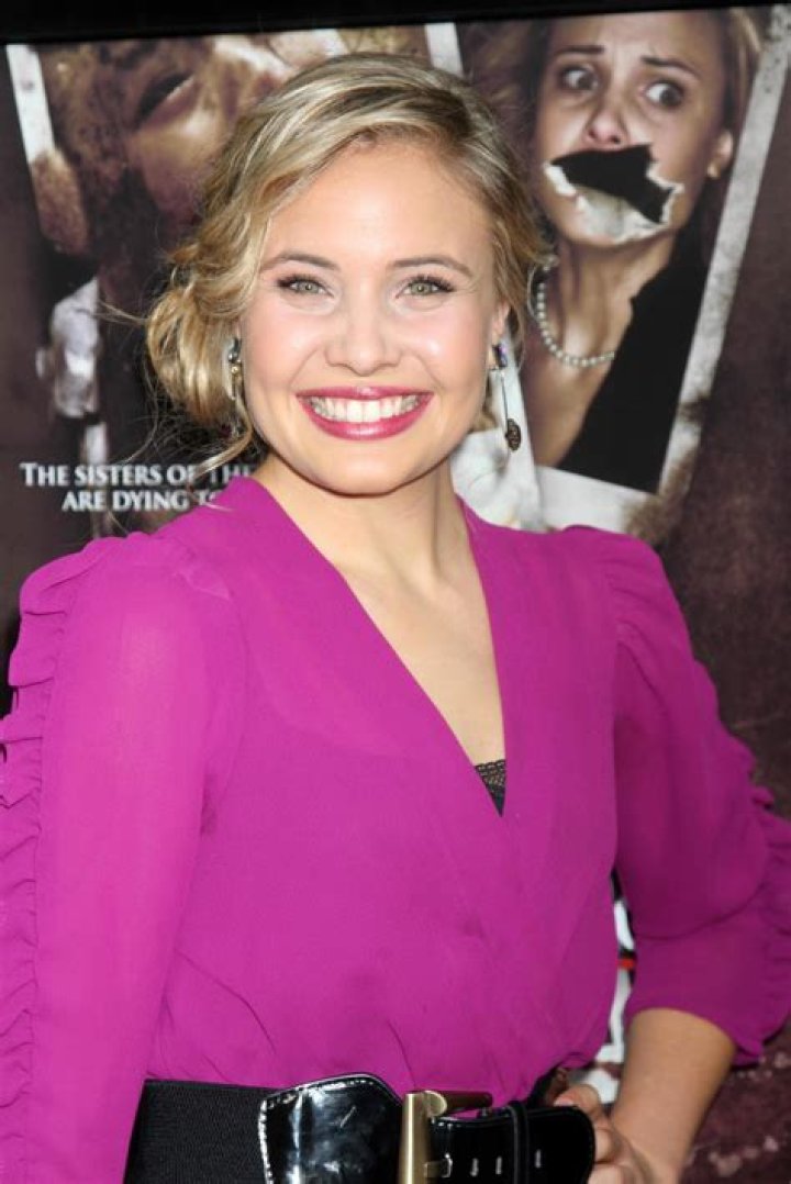 Leah Pipes's Feet I piedi di Leah Pipes Celebrities Feet 2023