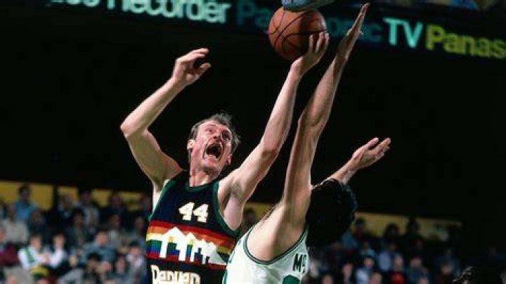 Legends profile Dan Issel