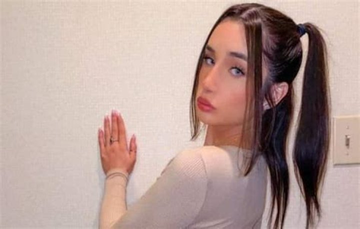 Mackenzie Jones (TikTok Star) , Networth, bio, Lifestyle and more