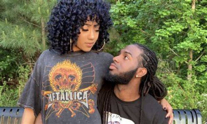 Meet Aaron Jones' girlfriend Crystal Molina (Bio, Wiki)