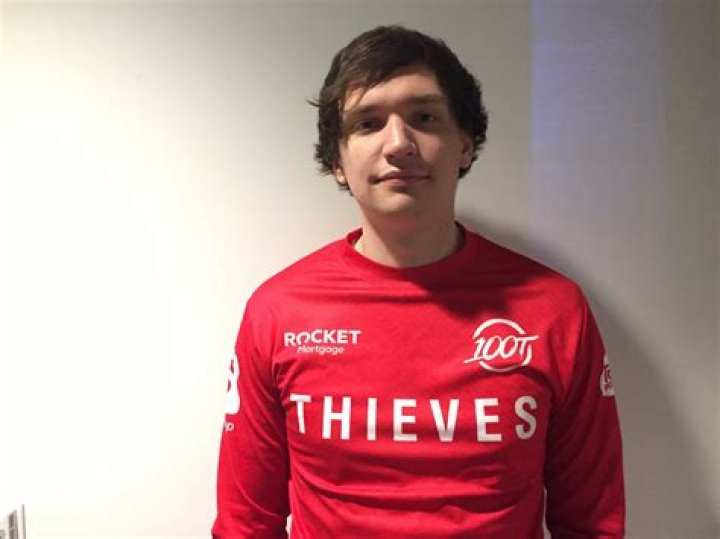 Meteos says "getting rid of Sneaky is the biggest mistake [Cloud9] can