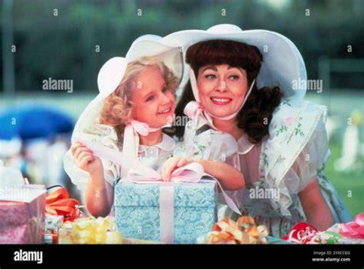 Mommie Dearest's Lessons in Overly Dramatic Child Rearing AnOther