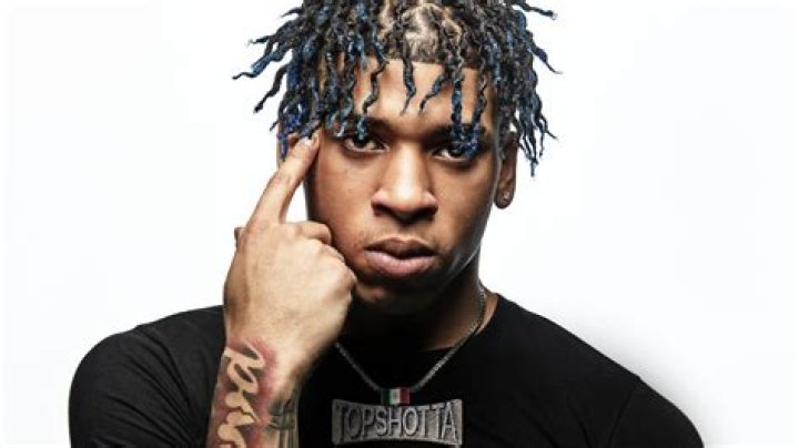 NLE Choppa Is Wearing Black TShirt In White Background HD NLE Choppa