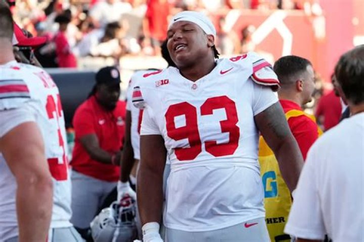 Ohio State Defensive Tackle Hero Kanu Loses Black Stripe Buckeye Huddle