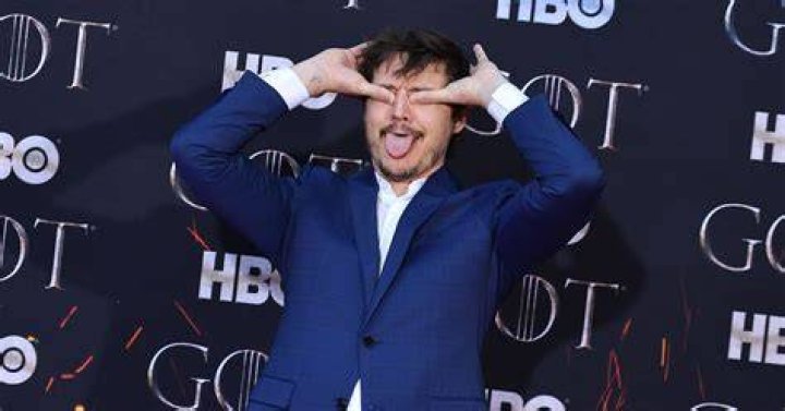 Pedro Pascal says he got an eye infection from fans recreating his