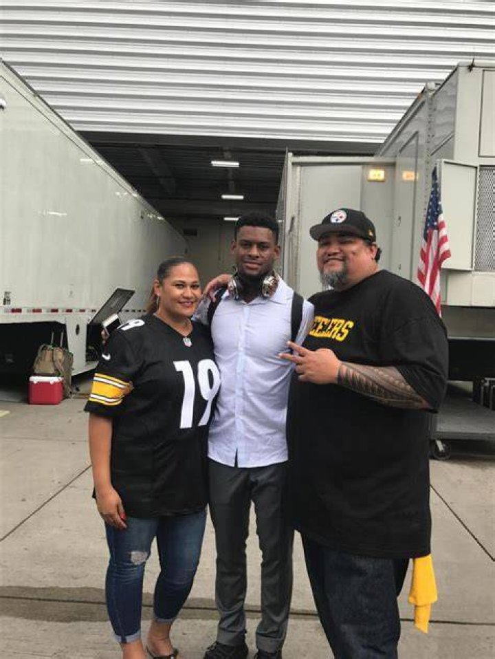 Poly alum JuJu SmithSchuster grabs first NFL touchdown Press Telegram