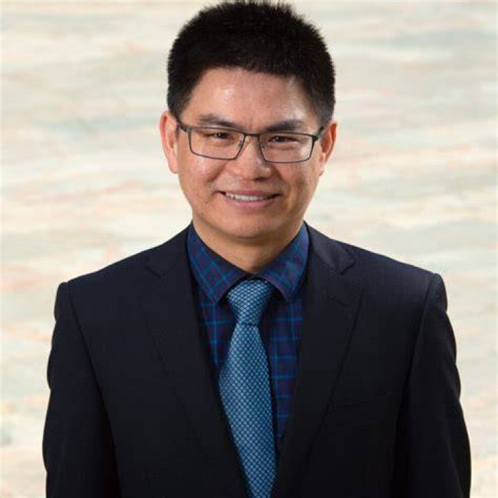 Professor ZhiGang Chen & Dr Sarina Sarina are awarded ARC Future