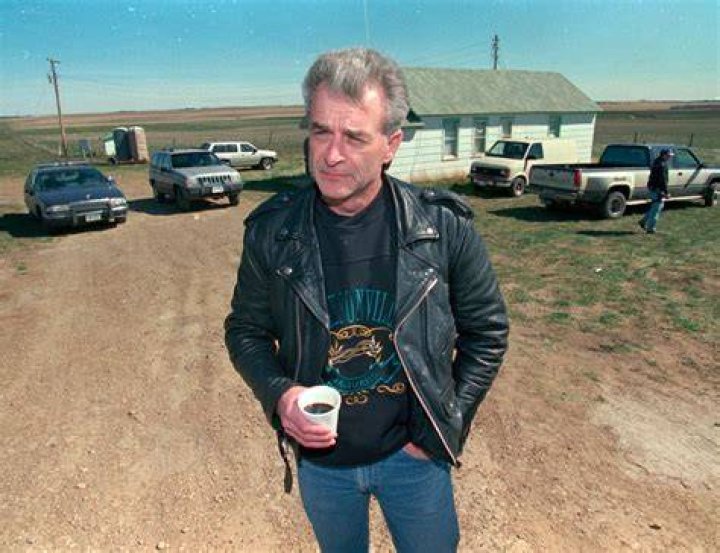 Randy Weaver, separatist at center of Ruby Ridge standoff, dies at 74