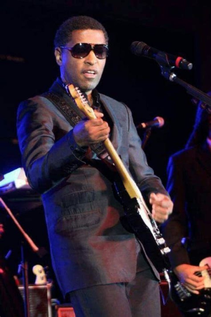 Robert Cray Net Worth & Biography 2022 Stunning Facts You Need To Know