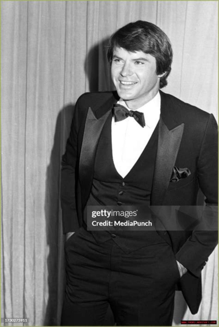 Robert Urich Height