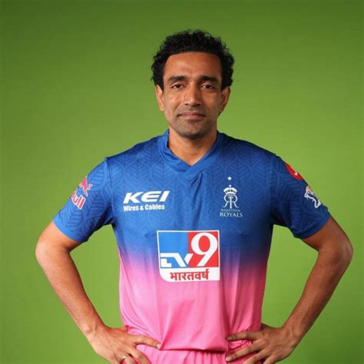 Robin Uthappa wiki, age, height, wife, education, net worth, religion